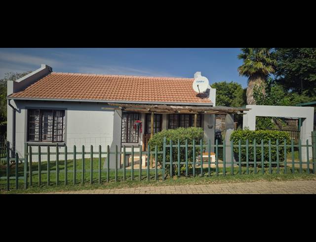 2 BEDROOM SECTIONAL TITLE FOR SALE IN HALFWAY GARDENS